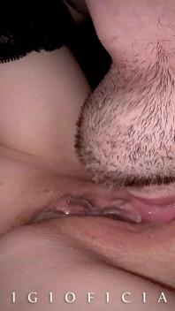 Extrémní Clise up orgasmické stříkání 18letá dívka kundička