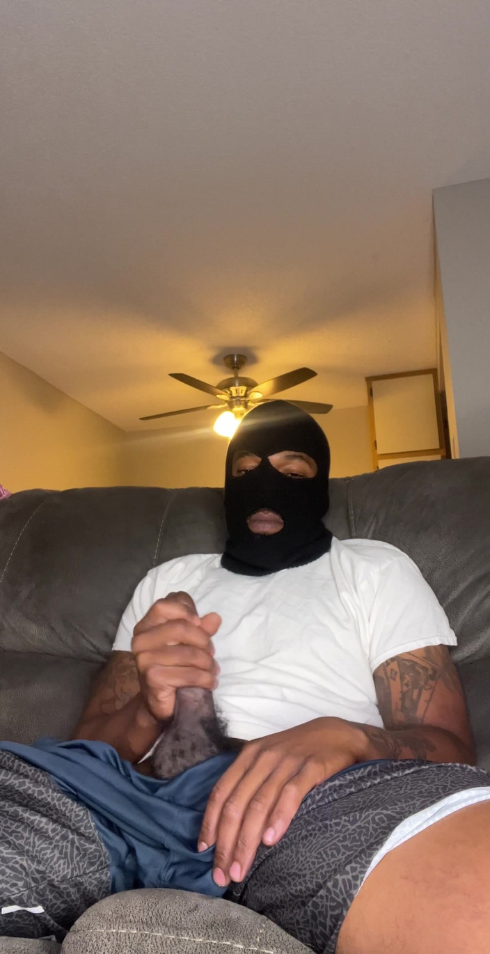 PAPA ROSS: Büyük zenci mastürbasyonu