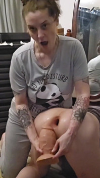 Tatianal Double Fisting Femdom Et Insertion De Deux Godes Énorme