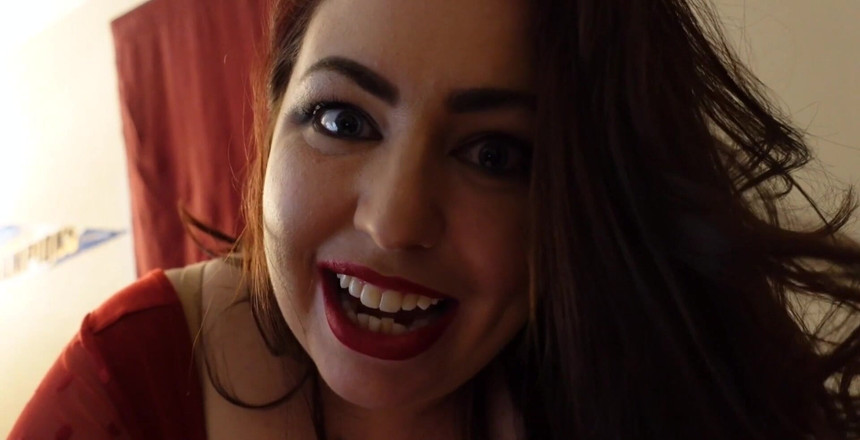 KinkyKatie: Šťastný freaky pátek! Toto video je o mé lásce být...