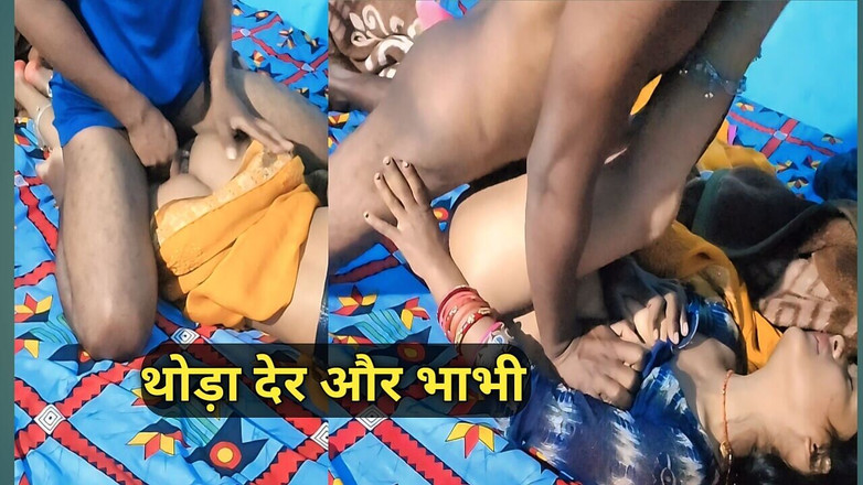 Hindisexvideo: Desi bhabhi ko akele mein tel laga ke âm thanh tiếng...