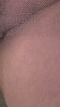 Pisse en collants décadents