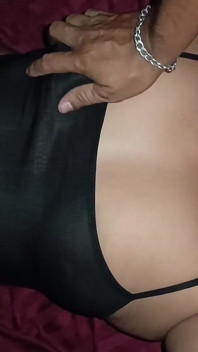 妻のベッドで継娘とセックス