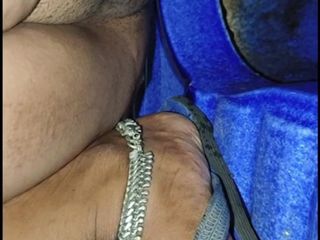 Kavita Rani: Kavita Banasia Kavita Bhabhi ging vandaag met haar man naar...