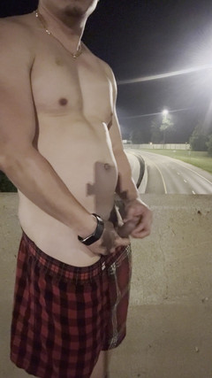 barenakedboy: Flexionando y presumiendo