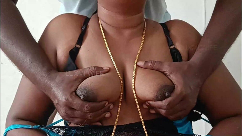 Luxmi Wife: Manželka šuká se sousedem | Sexuální příběh od Luxmi | Tamilština