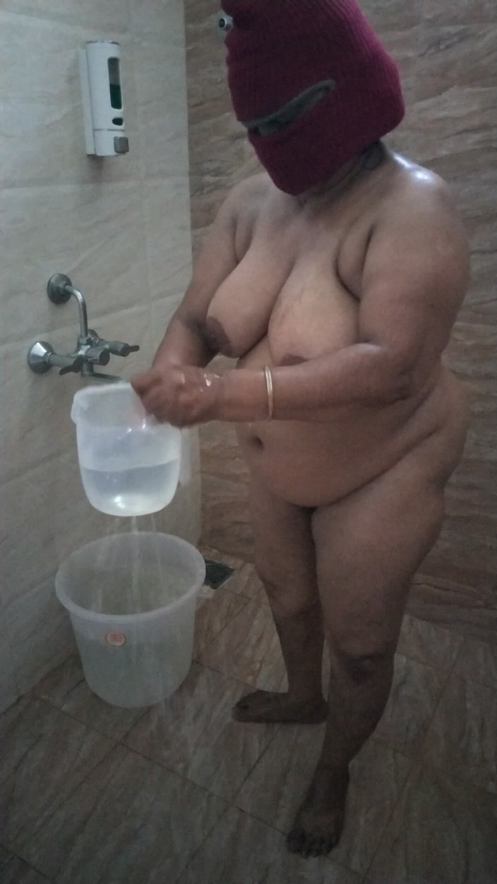 Benita sweety: Tamil aunty bagno caldo