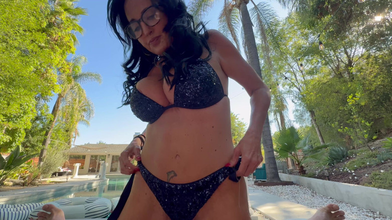 Abi James: POV surowy i niefiltrowany anal