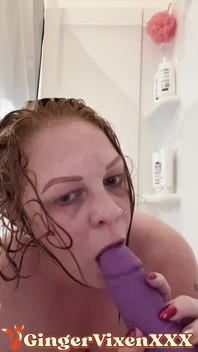 Tedere douche raakt aan