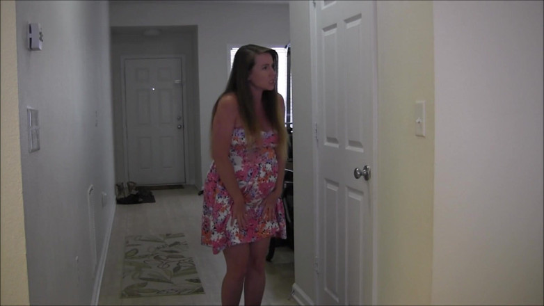 Nikki Nevada: Pregnant milf Nikki has to pee but the bathroom is...