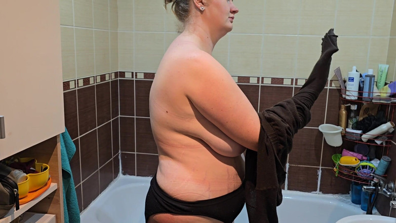 HNC Productions: Napalony mąż złapał jego duże cycki żona BBW biorąc szybki prysznic