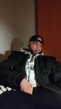 Dirtyjunkbro Is Bored He's Looking for Buddies
