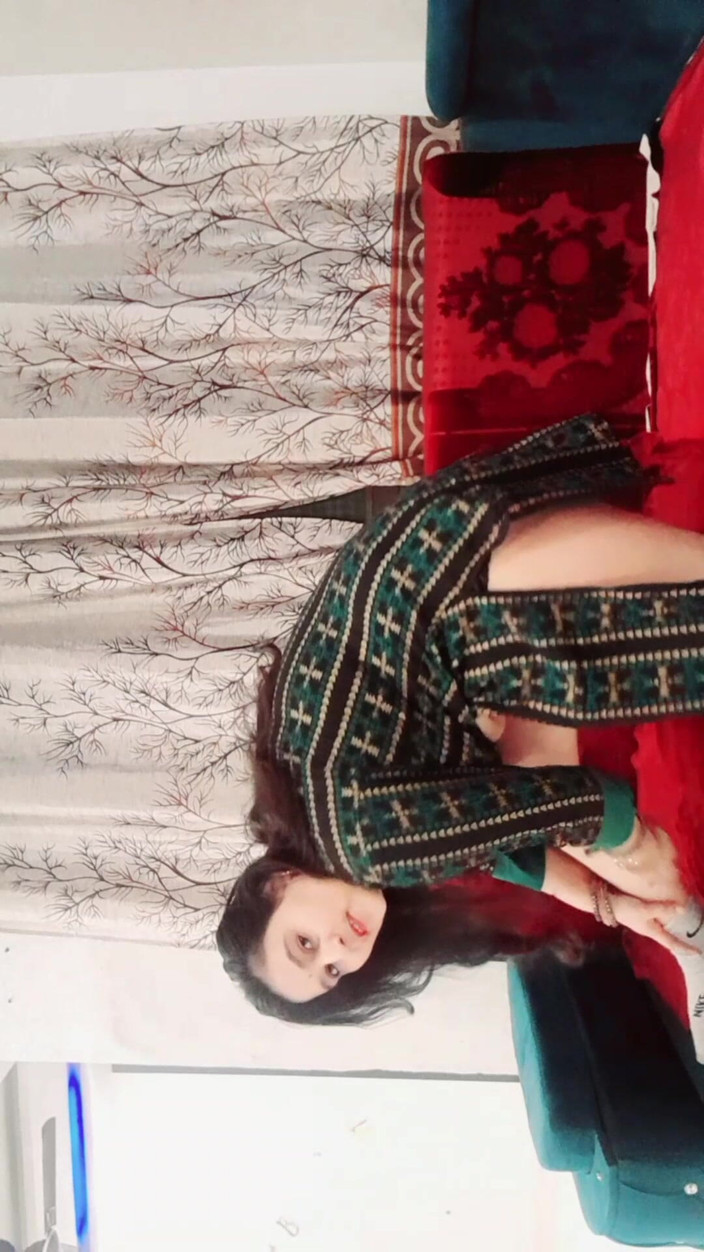 Puja555: Siapa yang pengen ngentot sama aku?