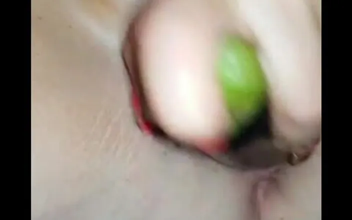 JJ Jewel BBW: Fucking My Pussy with Food