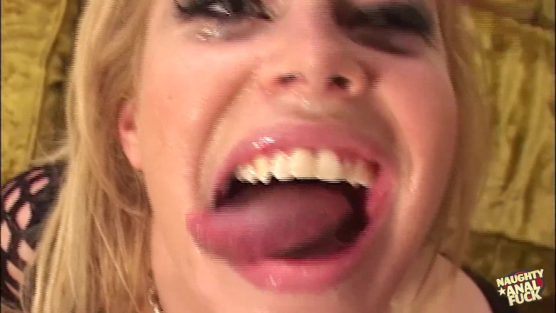 Naughty anal fuck: Dirty Talking Does Not Stop Until the Thick Blonde Tastes...
