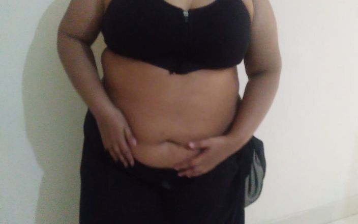 Aria Mia: Belle modèle de webcam indienne - BBW