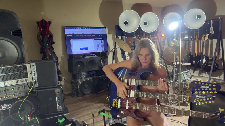 Lizzy Yum vintage and behind the scenes interviews: Lizzy Yum Vintage e entrevistas nos bastidores entrevista exclusiva # 7