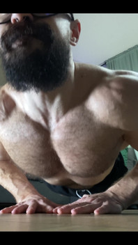Diamond push ups 
