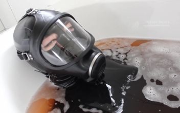 Relaxation Bath in Heavy Rubber