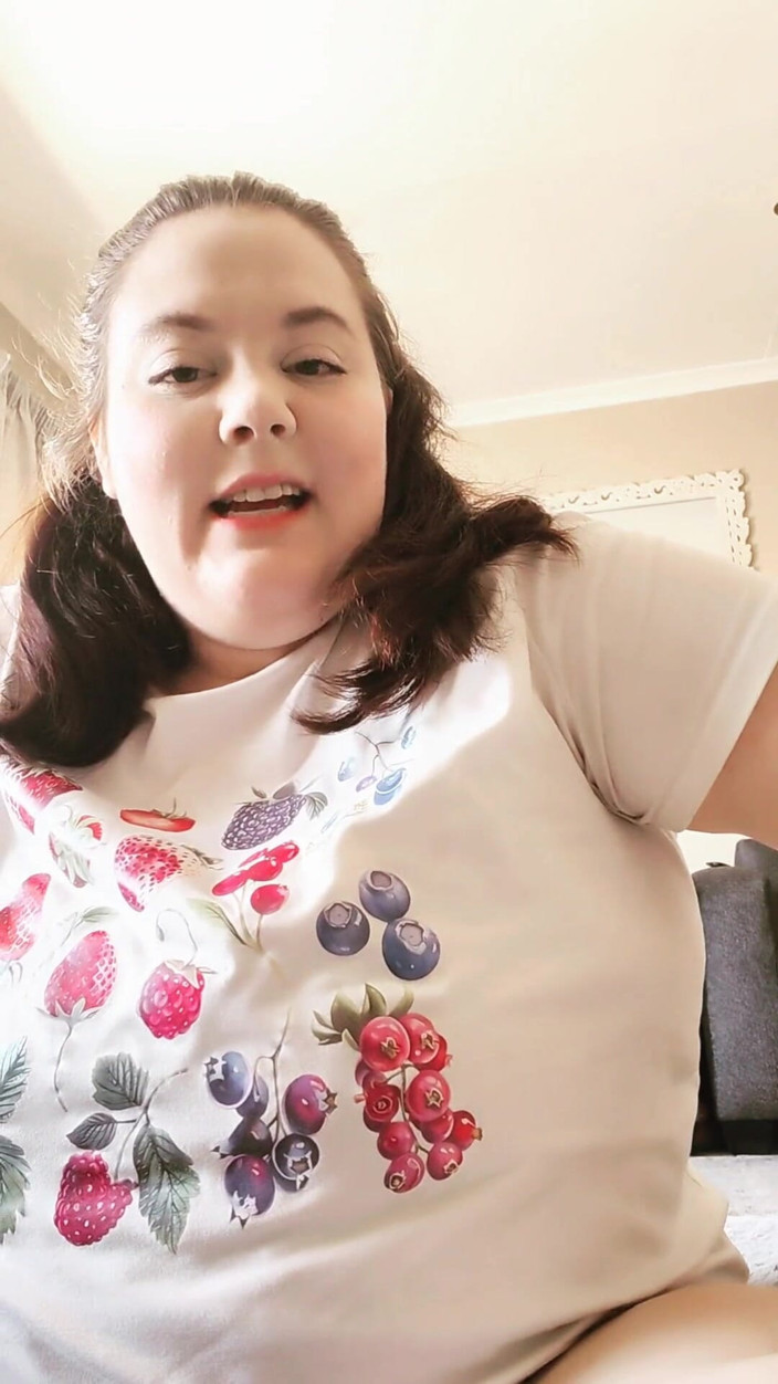 Aliceqii: POV Babysitter with Huge Tits Wants to Fuck