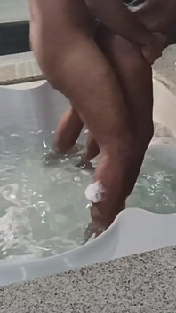 Saya dapat Whirlpool dengan awek panas