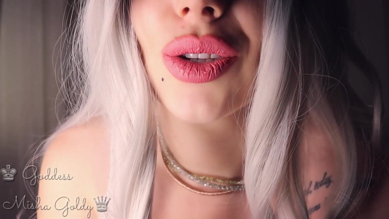 Goddess Misha Goldy: Adicción a los labios sensuales! Hipnotizante ASMR &amp; contacto visual &amp; hfo
