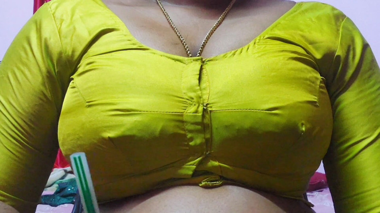 Desi Mohini: Pikantní sousedka Kajal Bhabhi hardcore sex.