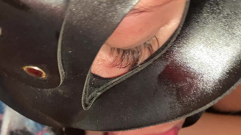 Misis SexQeenOrgasm: J’ai Décidé De Sucer Mon Voisin Avec Le Gros Plan