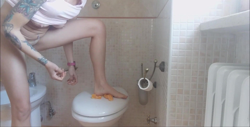 savannahamatoriale: A Beautiful Pee... on Orange! I Must Be Crazy or...