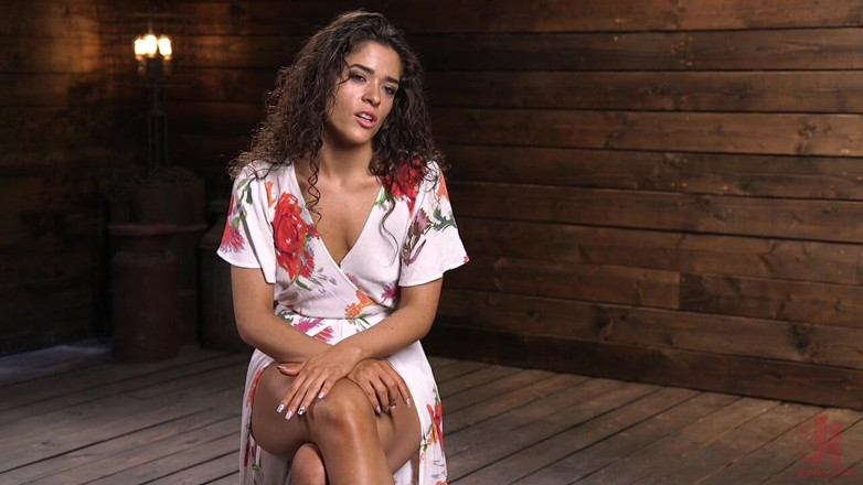 Kink: Seductive Slut Victoria Voxxx Needs It All