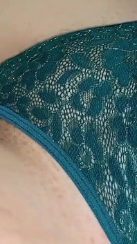 Así es como encontré a mi madrastra descansando, ¡me encanta ese coño! 1