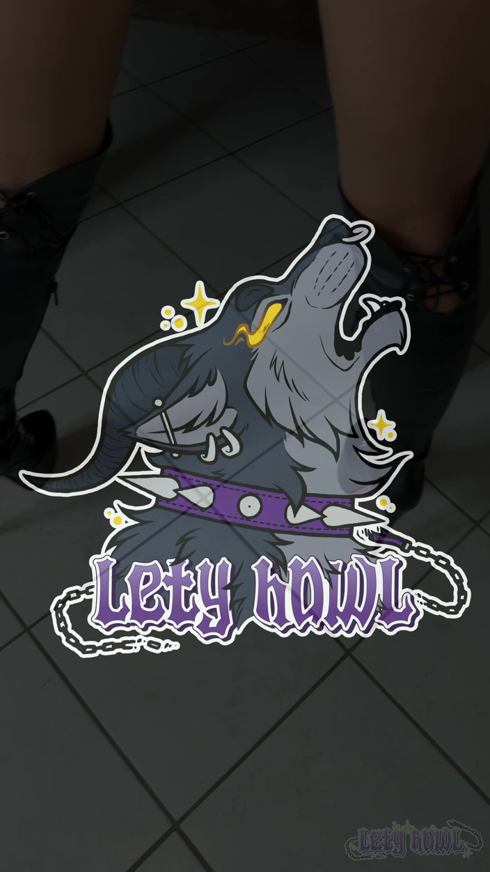Lety Howl: Mein Fotograf fickt meine Muschi auf seinem Billard!
