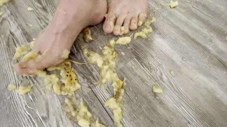 footivities: Banana Crush with Feet