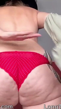 Busty Rump Shaker