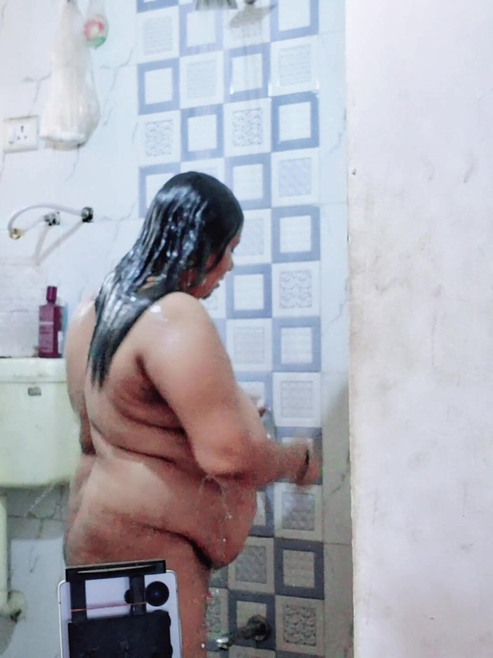 Indian Jonny S: My Sister Was Taking Bath in the Bathroom, I Saw...