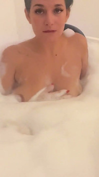 Mandi Solo