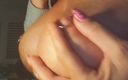 Sensual polestar: Mostrando le mie tette con i piercing