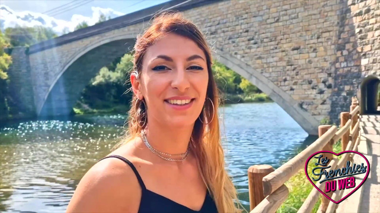 The Frenchies of the web: Stella, seorang submisif yang suka dikongkek mulutnya
