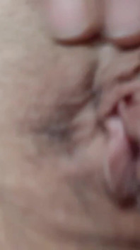 Masturbation féminine en gros plan