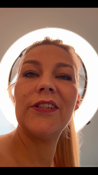 Now I'm About to Get Fucked in the Ass. Jetzt Werde Ich Gleich in Den Arsch Gefickt.