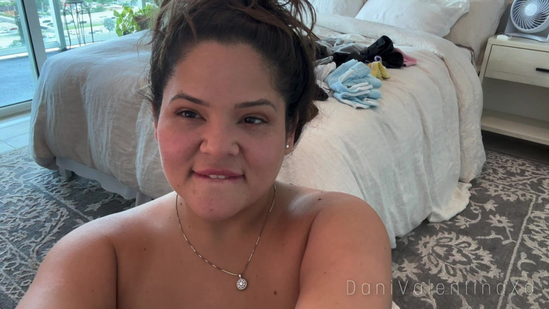 Dani Valentina: JOI - boas-vindas em casa, querida! Agora cream pie sua namorada...