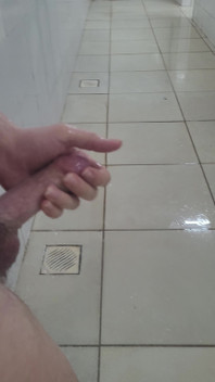 Raw Jerking off