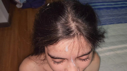 Jopy sex: Fotoğrafçı fotoğraf seks seansında bir modelin yüzünü spermle dolduruyor