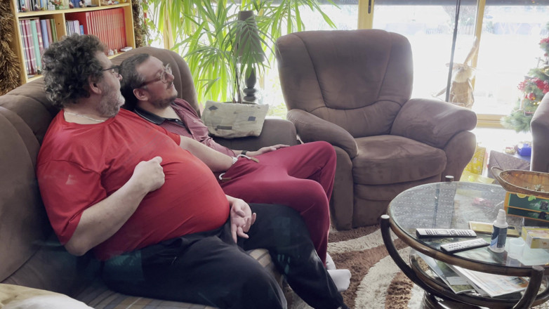 Aimeronds: Jag visar henne mina gamla sexvideor