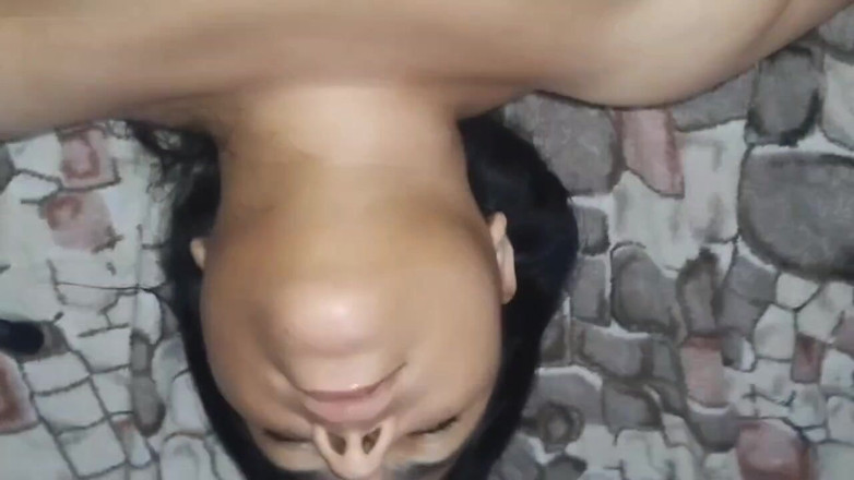 Adribella69: Hijastro sorprende a su madrastra culona con una deliciosa mamada...