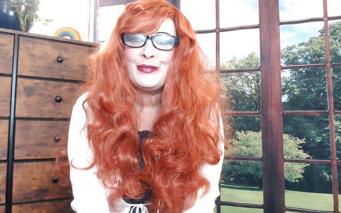 Abby Anna: Transforming Nerdy Red Headed Stepdaughter
