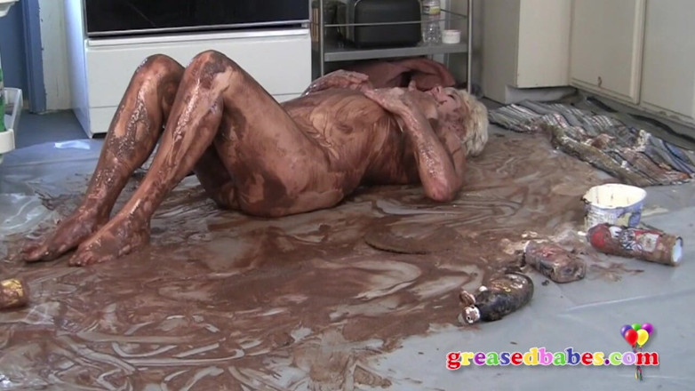 Greased Babes XXX - Greasy Tits and Oiled Asses: Memek dana hayes si cewek hot rambut pirang lagi asik...