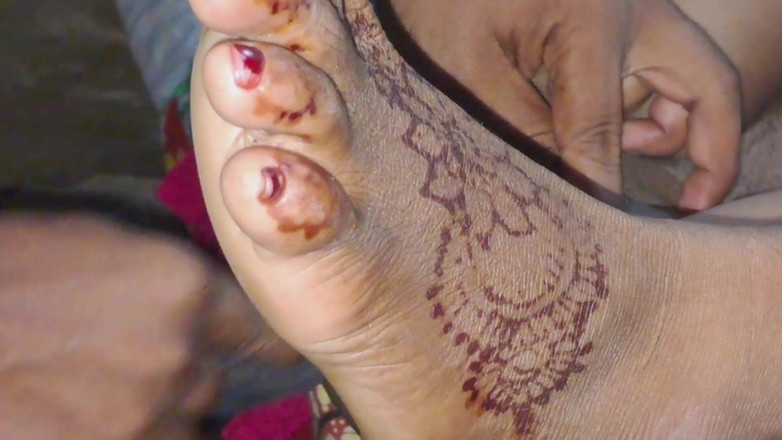 Trilokinath: Abang tiri dan adik tiri malam-malam di rumah