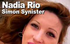 Edge Interactive Publishing: Naudia Rio & Simon Synister saje kalhotky na obličej