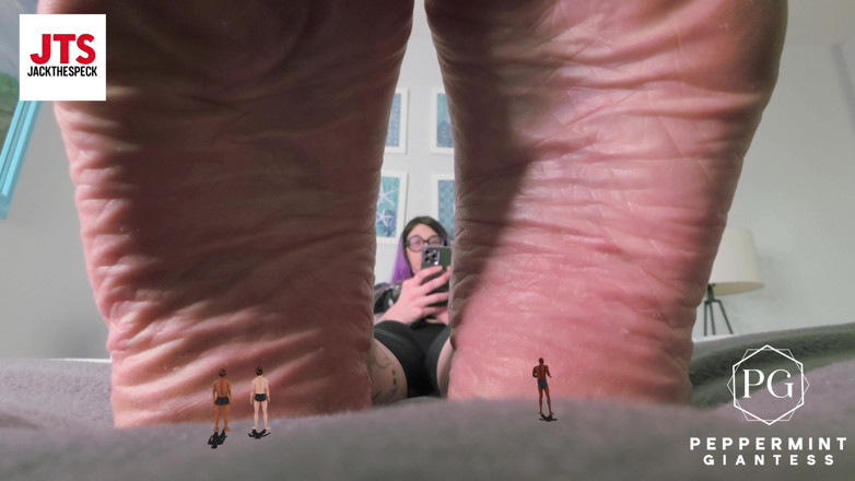 Peppermint Giantess: Service Sizes POV Tiny Men Worship Giantess Feet